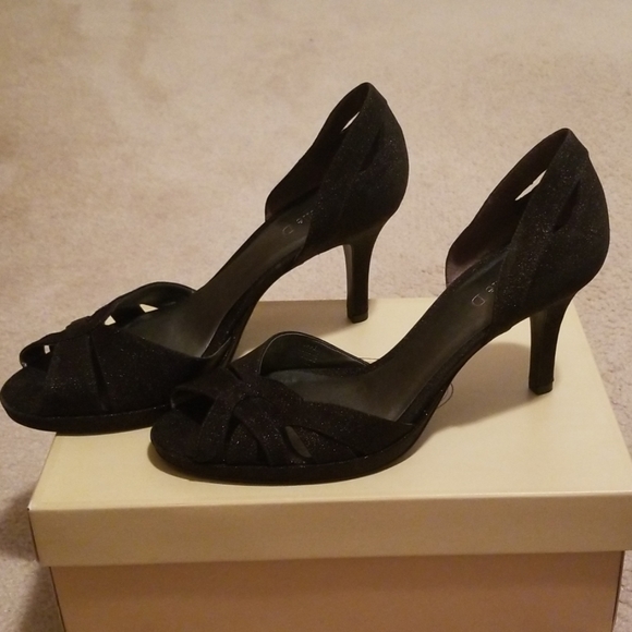 Michelle D Glitzy Black Satin Heel Size 9M - Picture 2 of 4